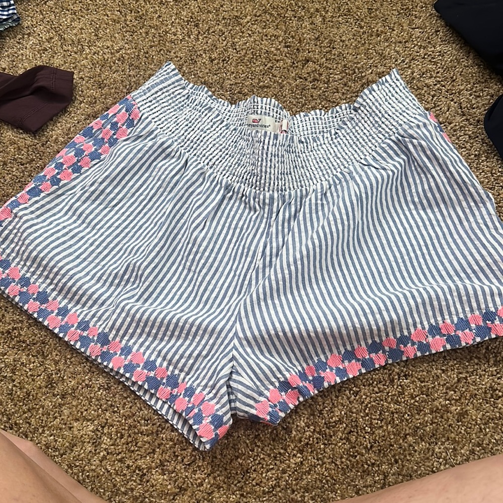 Vineyard vines shorts